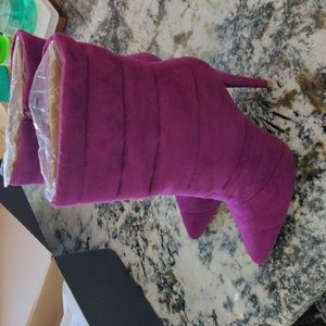 ShoeDazzle Fusia Booties